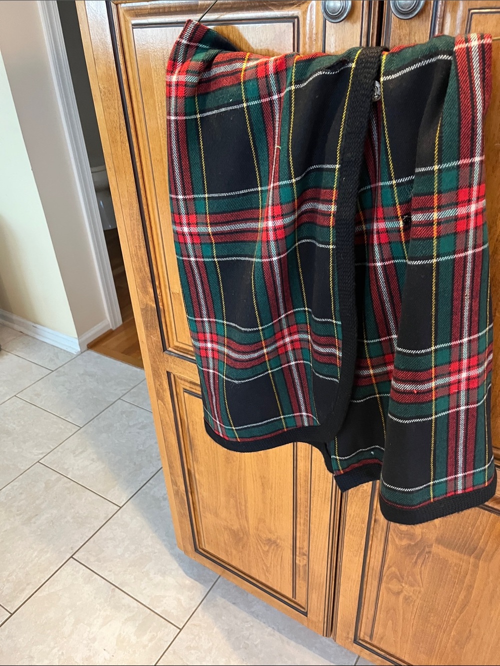 Saks Fifth Avenue Black Tartan Plaid A-Line Skirt with Red and Green